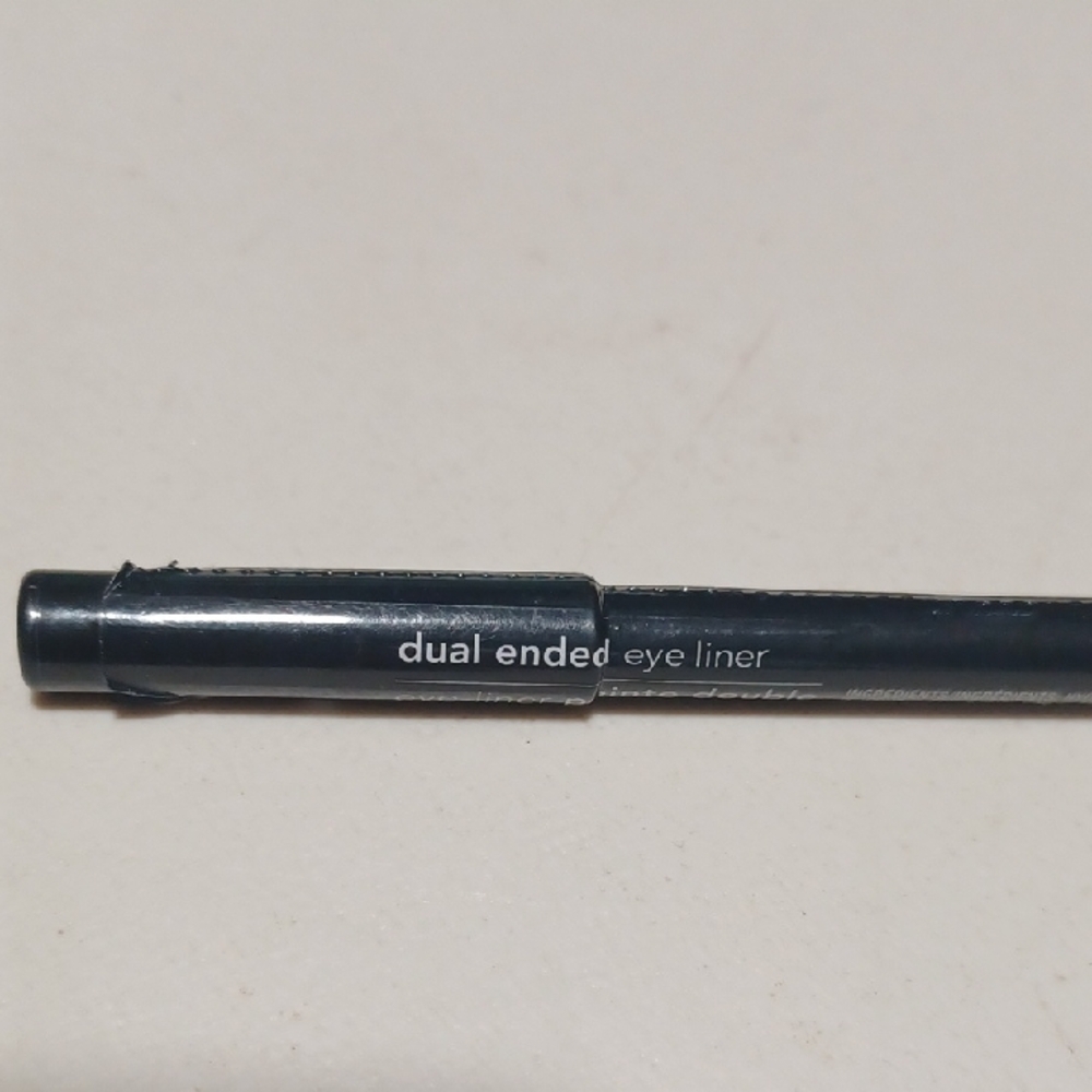 Avon Midnight Black Eyeliner Pencil - Picture 2 of 8